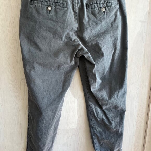 GAP Green Girlfriend khakis Capri Pants Women's 12/ 34R Straight Leg 25"‎ Inseam - Picture 6 of 8